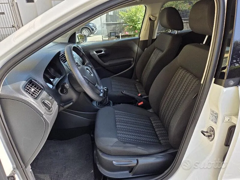 Volkswagen Polo 2015 photo 5