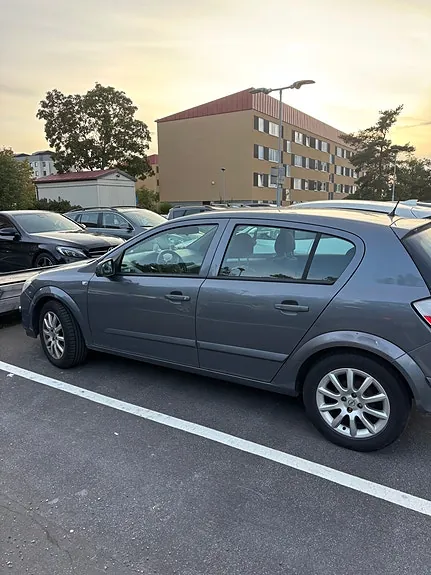 Opel Astra 2004 photo 2
