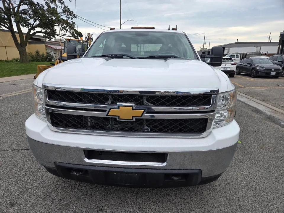 Chevrolet Silverado 3500Hd 2012 photo 3