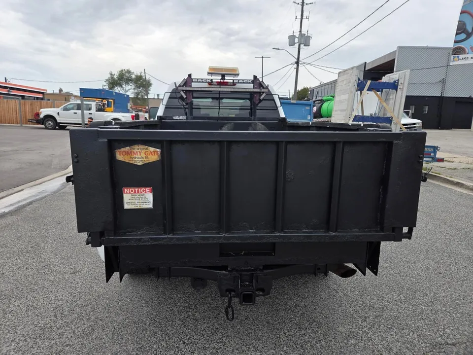 Chevrolet Silverado 3500Hd 2012 photo 4