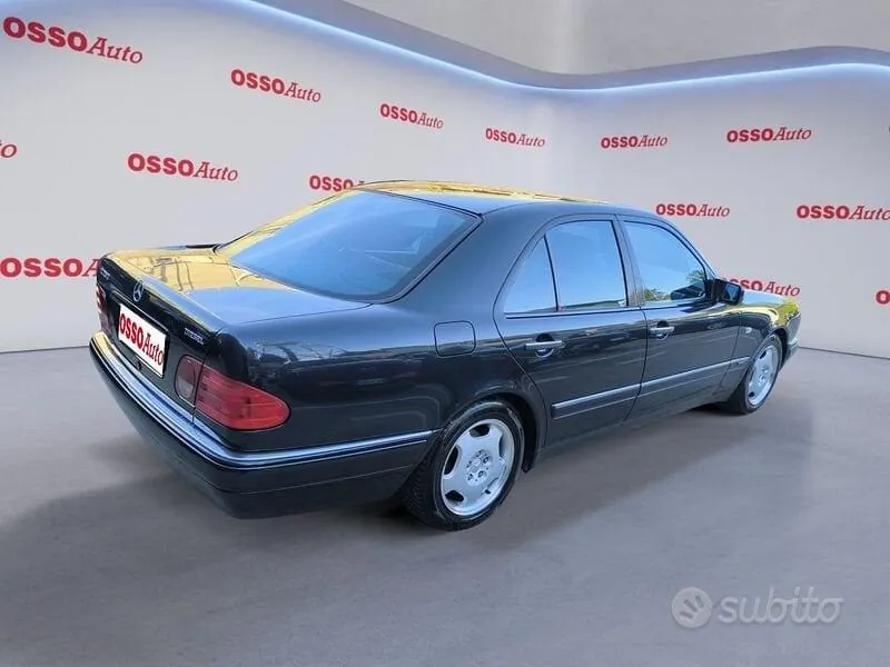 Mercedes-Benz E-Class 1996 photo 3