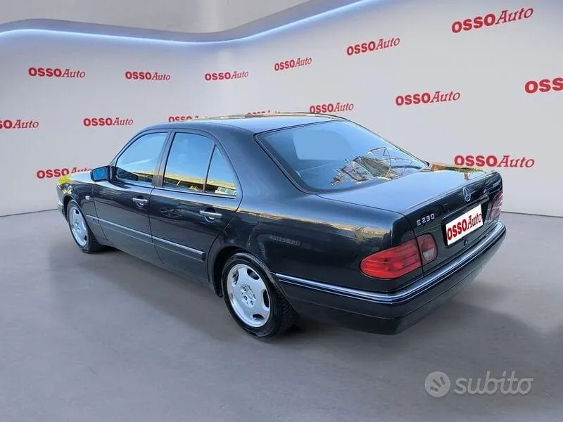 Mercedes-Benz E-Class 1996 photo 4