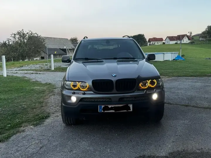 BMW X5 2004 photo 2