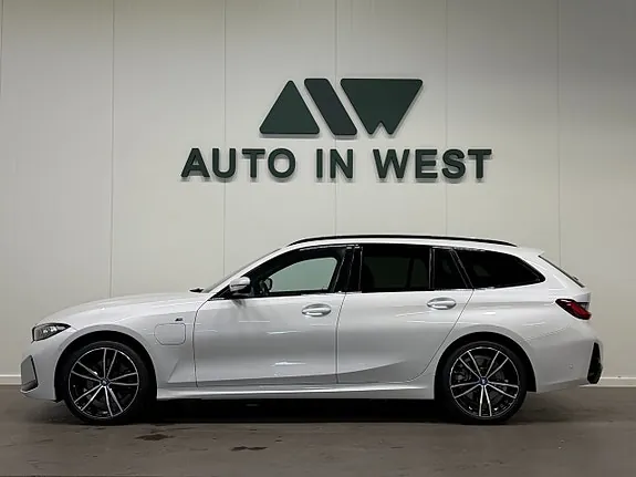 BMW 330E 2024 photo 3