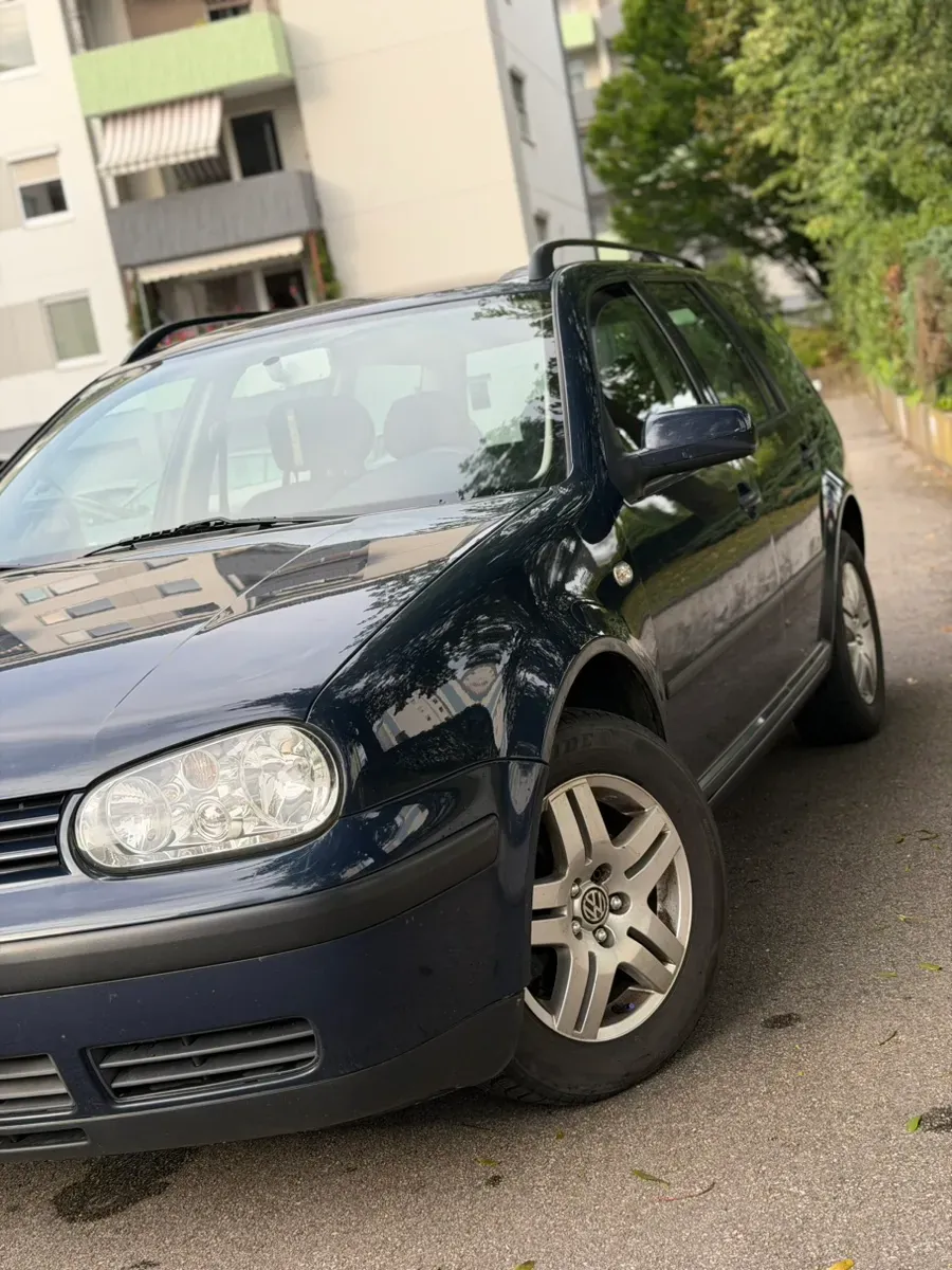 Volkswagen Golf 2002 photo 2
