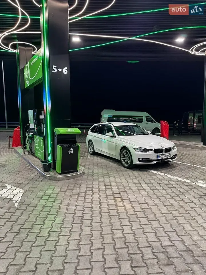 BMW 3 Series 2015 photo 4
