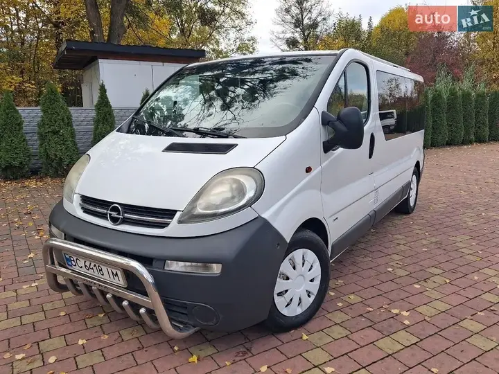 Opel Vivaro 2005 photo 2