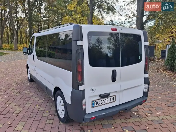 Opel Vivaro 2005 photo 4