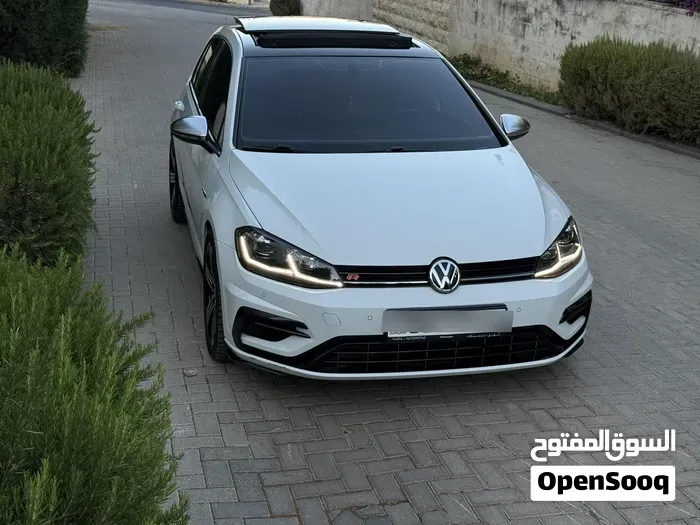 Volkswagen Golf R 2018 photo 2