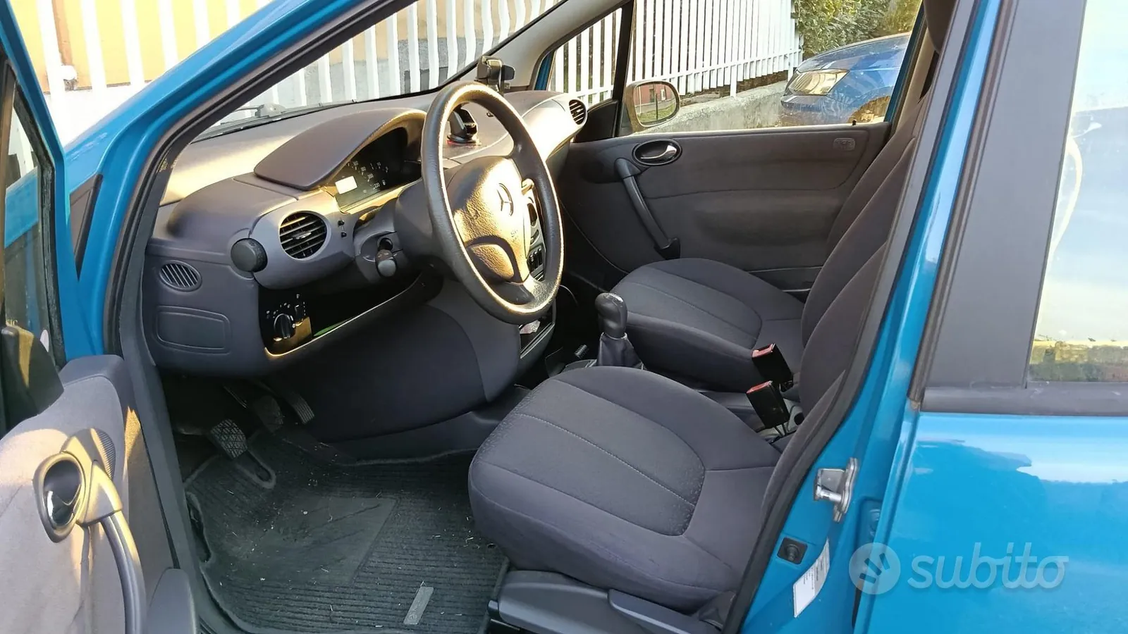 Mercedes-Benz A-Class 2000 photo 2