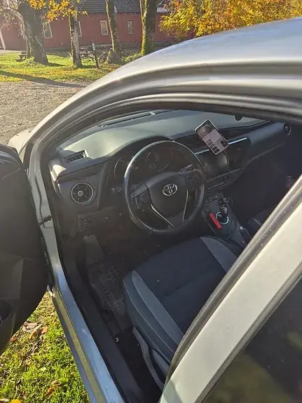 Toyota Auris 2017 photo 3