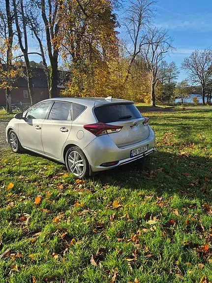 Toyota Auris 2017 photo 2