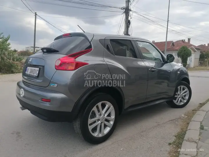 Nissan Juke 2010 photo 2