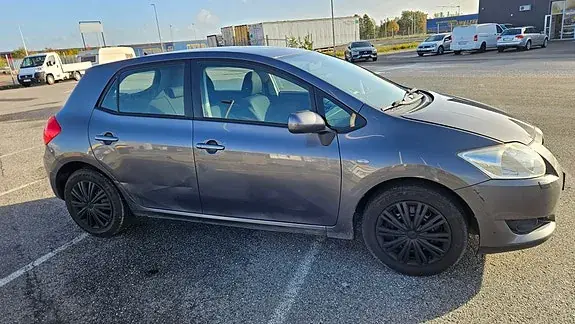 Toyota Auris 2008 photo 3