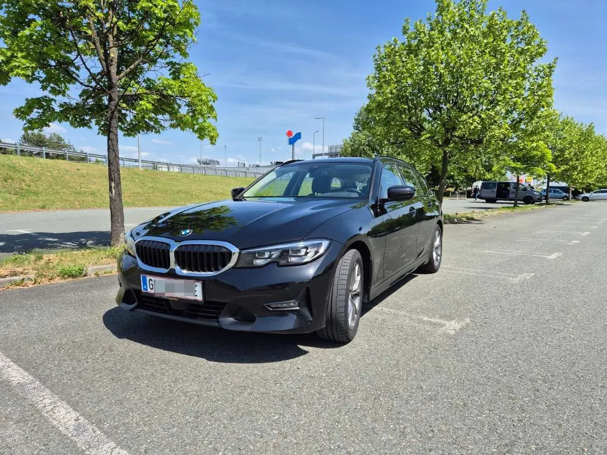 BMW 3 Series 2021 photo 2