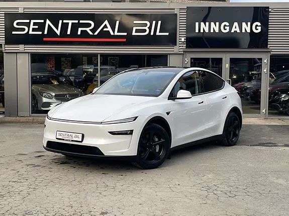 Tesla Model Y 2025 photo 2