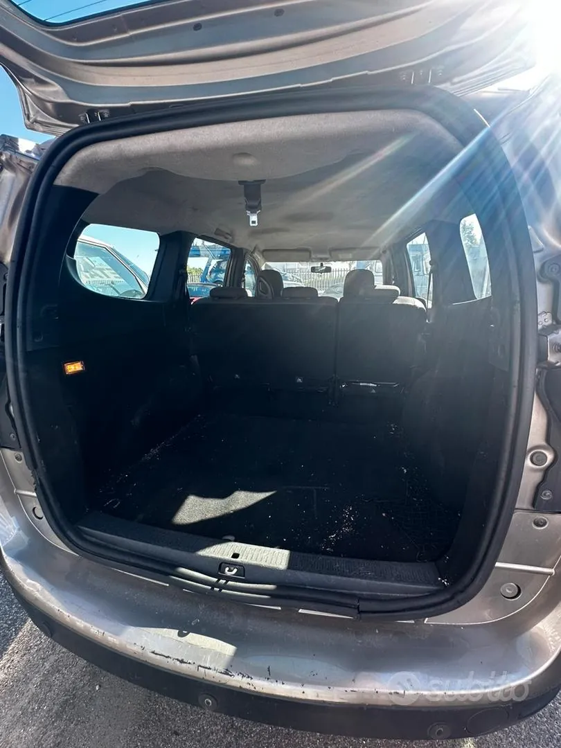 Dacia Lodgy 2013 photo 4