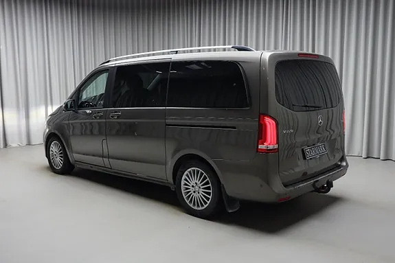 Mercedes-Benz V220 D 2014 photo 2