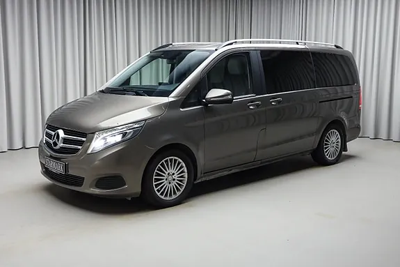 Mercedes-Benz V220 D