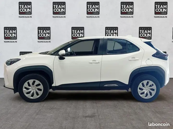 Toyota Yaris Cross 2025 photo 2