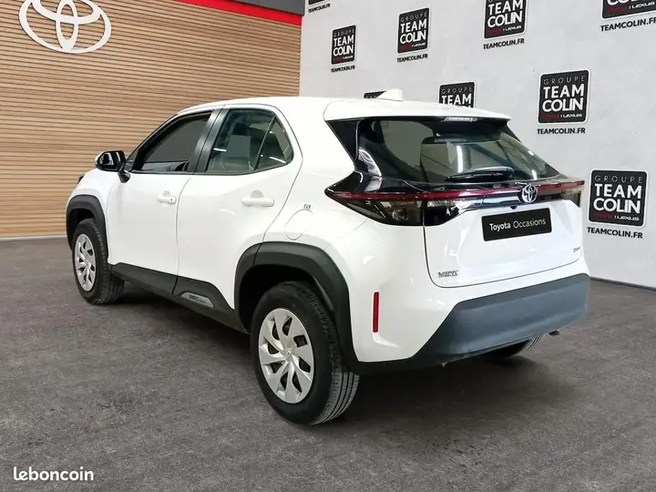 Toyota Yaris Cross 2025 photo 3