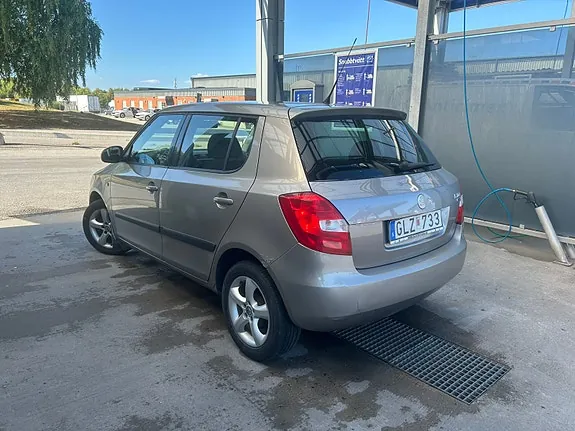 Skoda Fabia 2008 photo 4