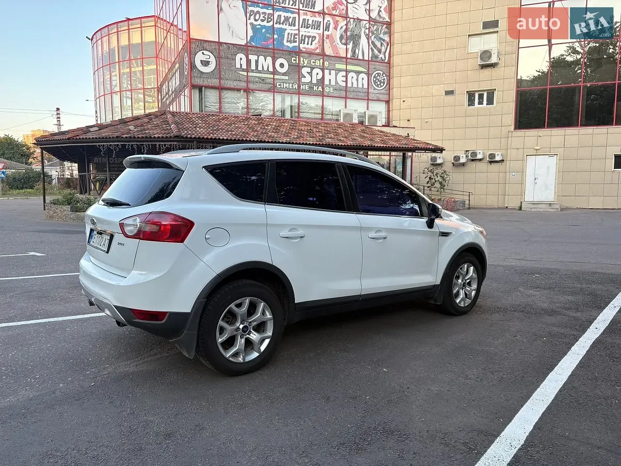 Ford Kuga 2010 photo 4