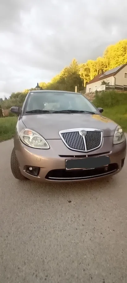 Lancia Ypsilon