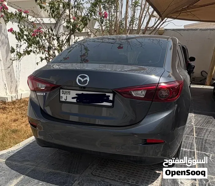 Mazda 3 2017 photo 2