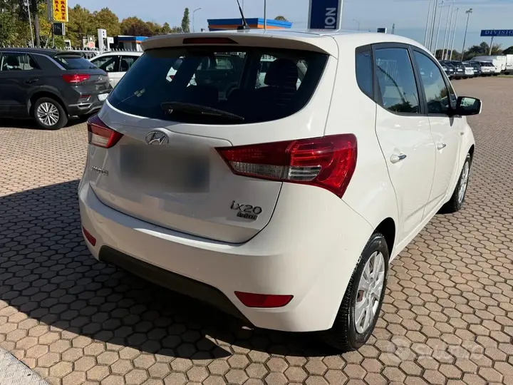 Hyundai Ix20 2013 photo 5