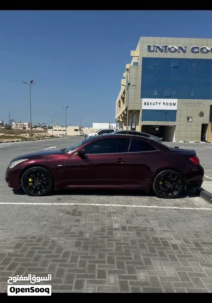 Infiniti G37 2010 photo 3