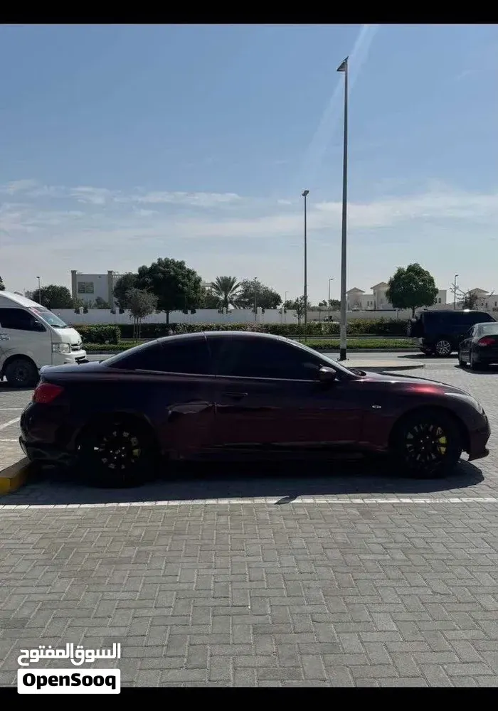 Infiniti G37 2010 photo 2