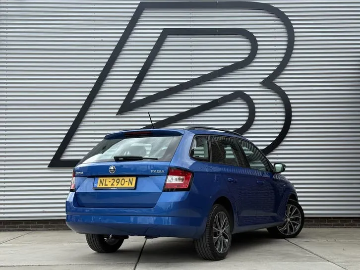 Skoda Fabia 2017 photo 3