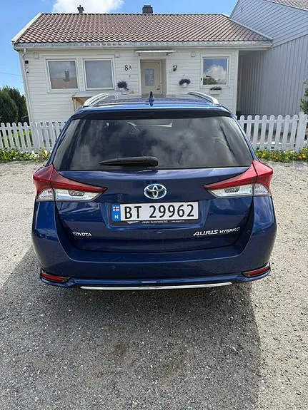 Toyota Auris 2015 photo 2