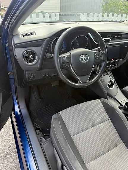 Toyota Auris 2015 photo 5