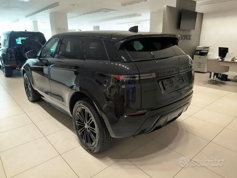 Land Rover Range Rover Evoque 2026 photo 3
