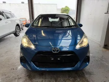 Toyota Aqua 2015 photo 3
