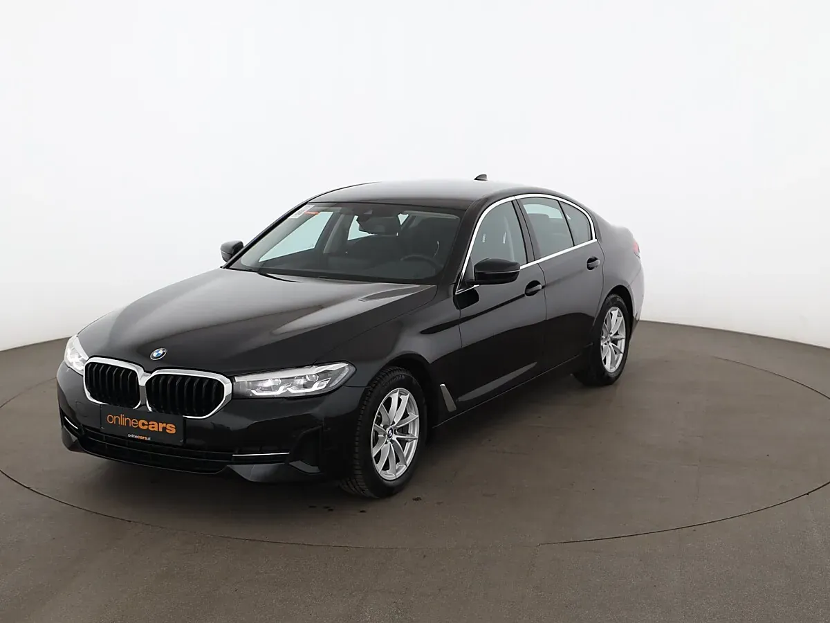 BMW 5 Series 2023 photo 2