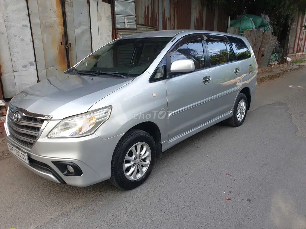 Toyota Innova 2014 photo 3