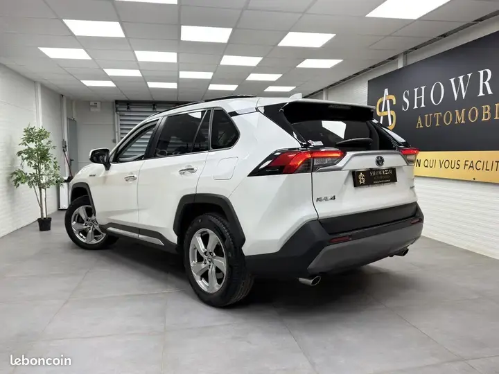 Toyota Rav4 2019 photo 4
