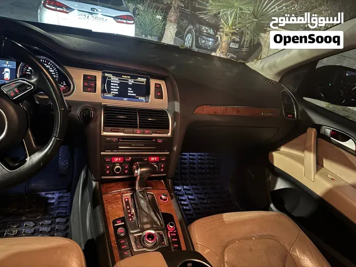 Audi Q7 2015 photo 2