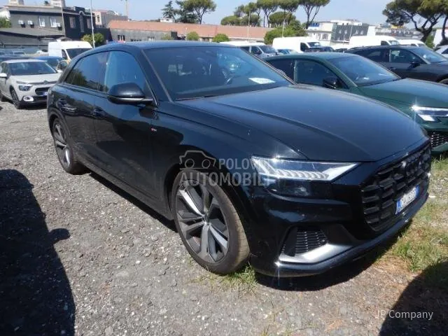 Audi Q8 2022 photo 2