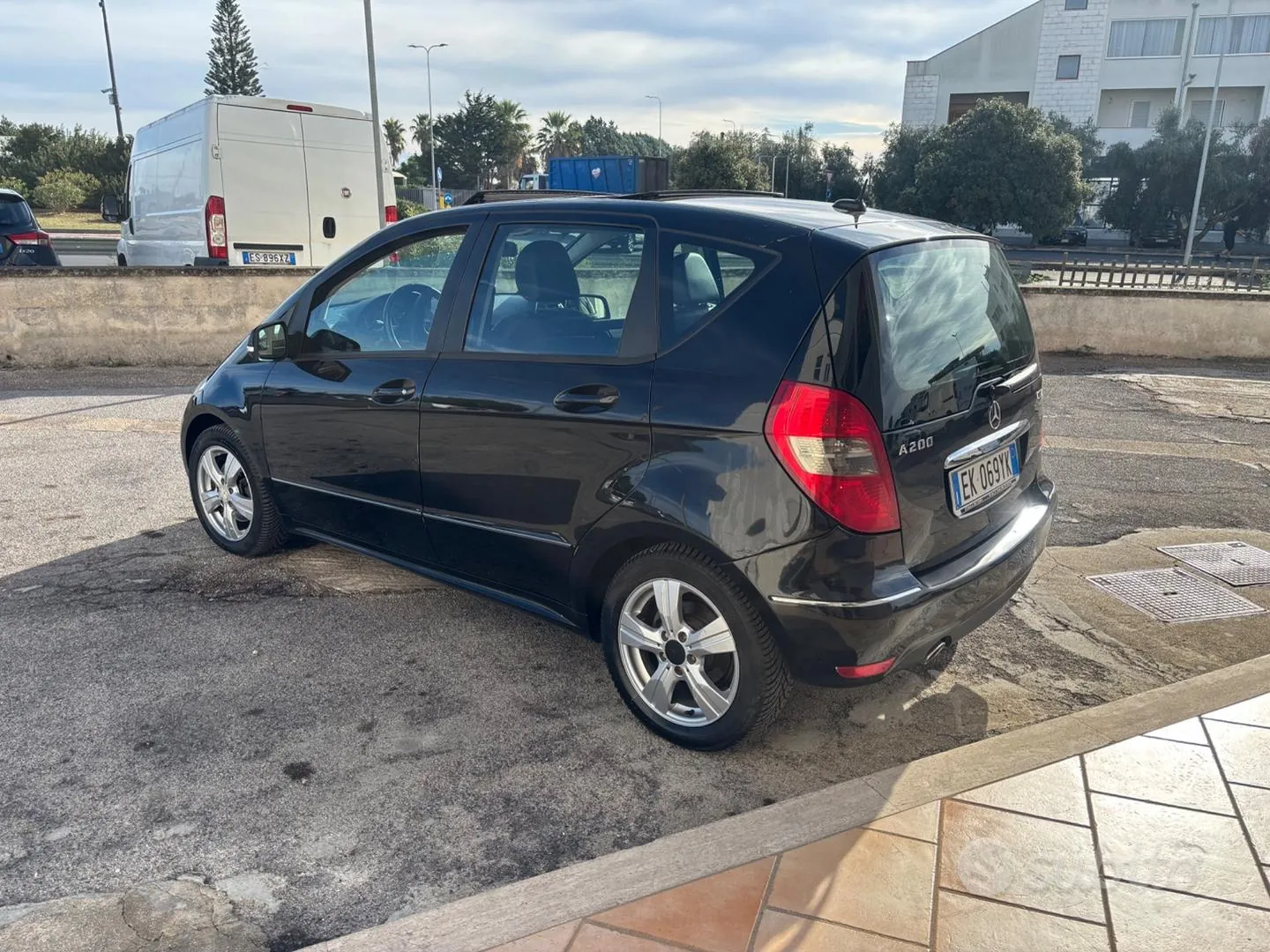 Mercedes-Benz A-Class 2011 photo 3