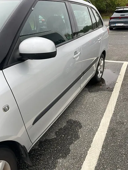 Skoda Fabia 2011 photo 3