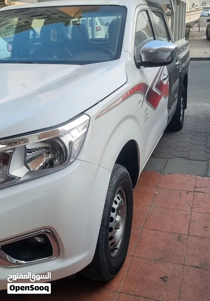 Nissan Navara 2016 photo 2