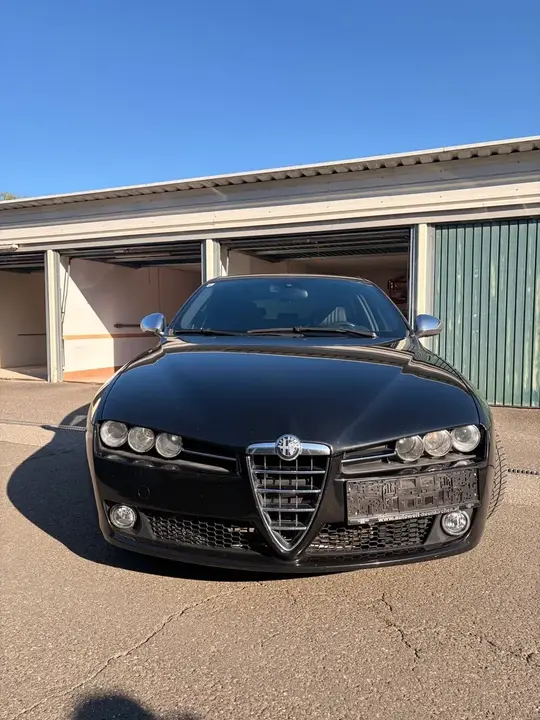 Alfa Romeo 159 2010 photo 2