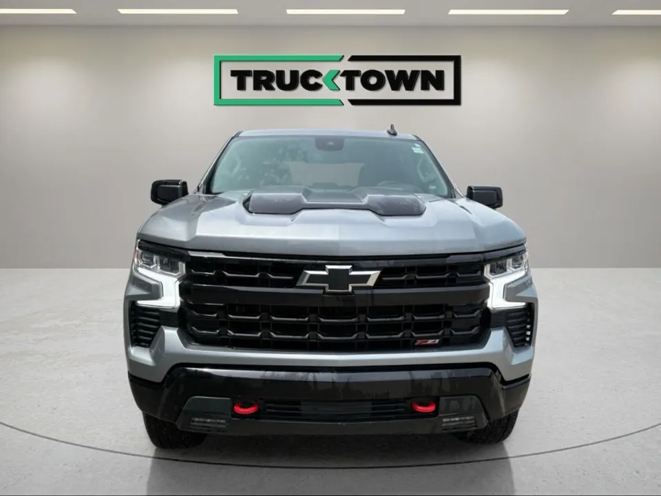 Chevrolet Silverado 1500 2025 photo 3