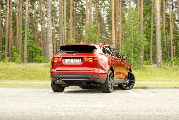 Jaguar F-Pace 2018 photo 5