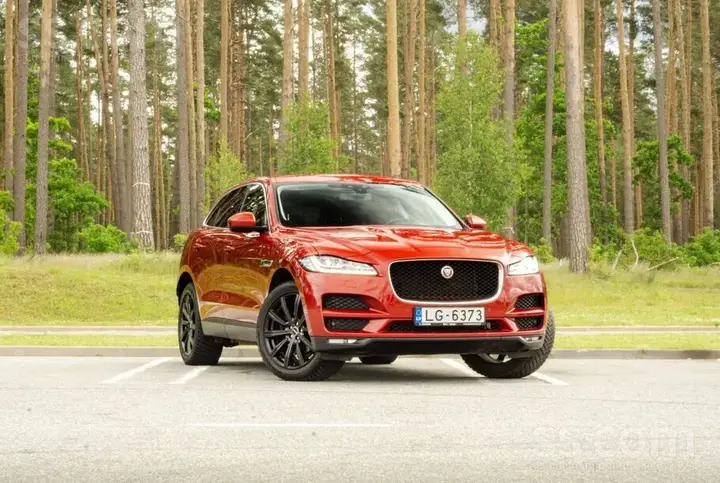 Jaguar F-Pace 2018 photo 2