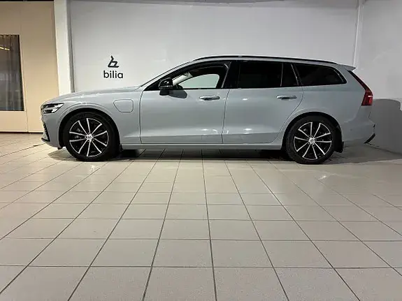 Volvo V60 2025 photo 3